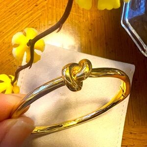 SOLD - EUC Kate Spade Sailor’s Knot 12k Gold-Tone Bangle.